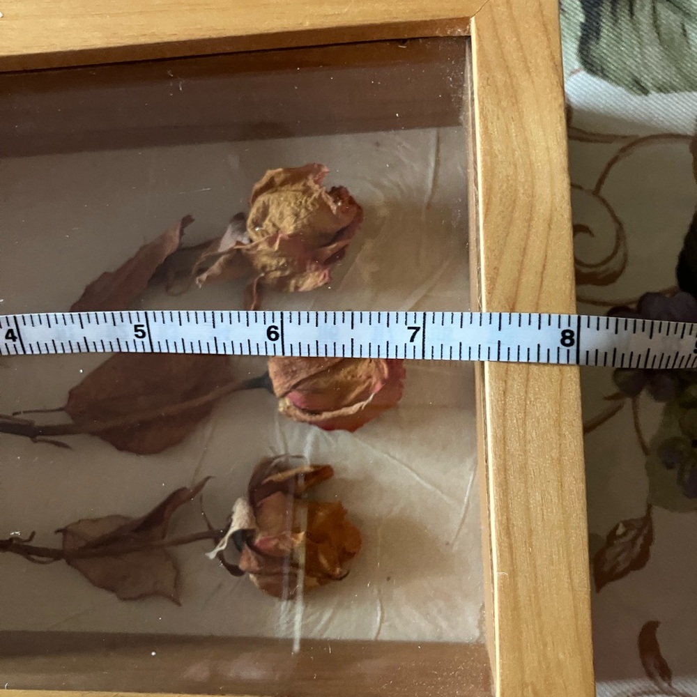Natural Wood Shadow Box with Dried Roses signed by the artist - Picture 9 of 9